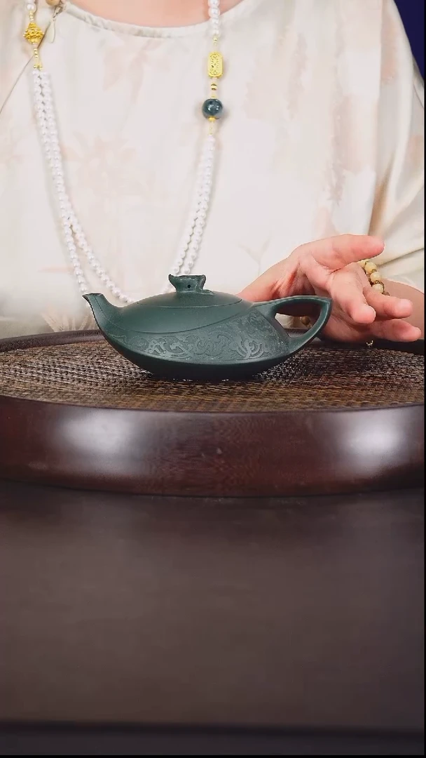 茶壶紫砂范秀芳 青云志  34 苏门答腊青 230 毫升 伟群刻