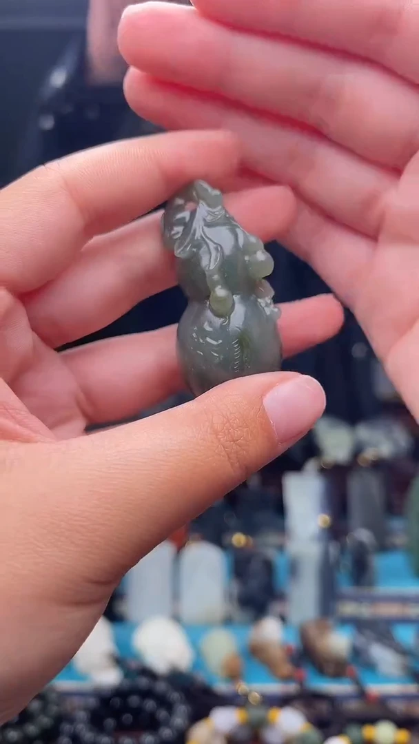 未镶嵌和田玉挂件1