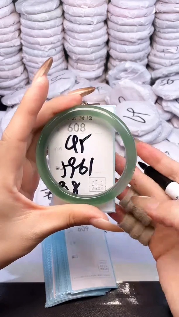 手镯玛瑙/玉髓未镶嵌608