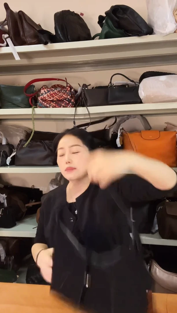 牛皮（革）高端订制时尚百搭女士手提斜跨包