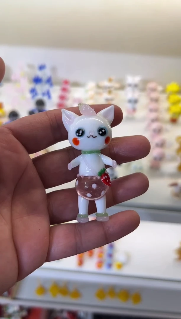 手工艺品琉璃?****⁰草莓猫
