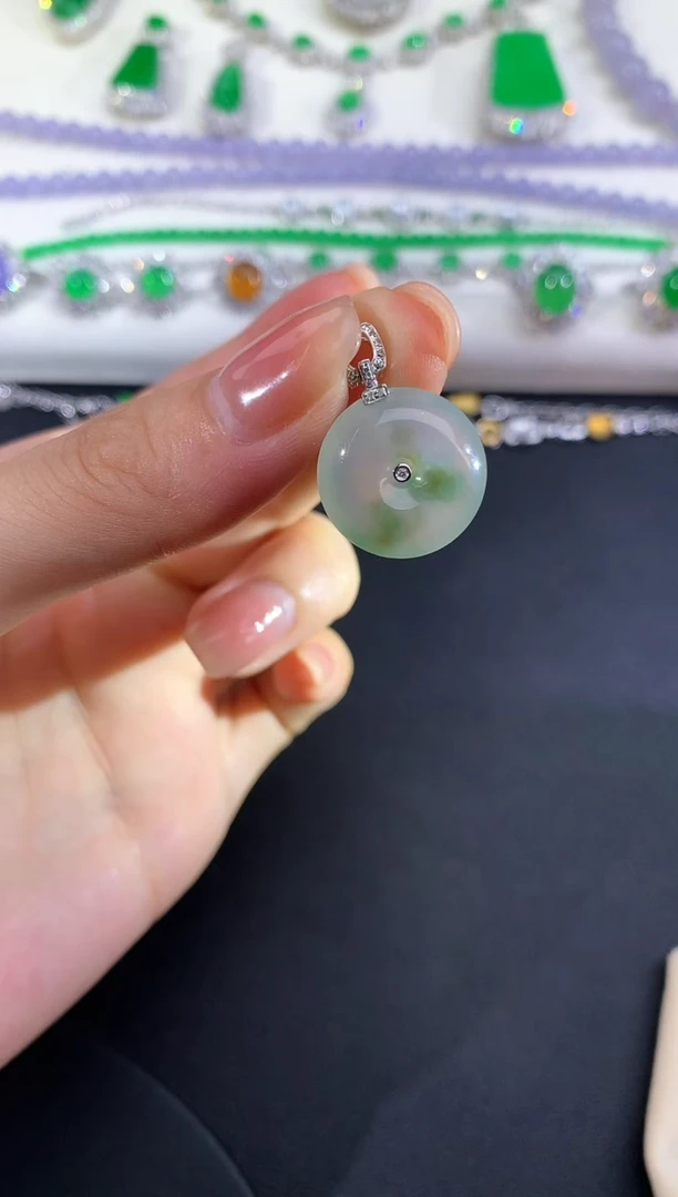 翡翠18K金镶嵌吊坠(不含链)3500+0