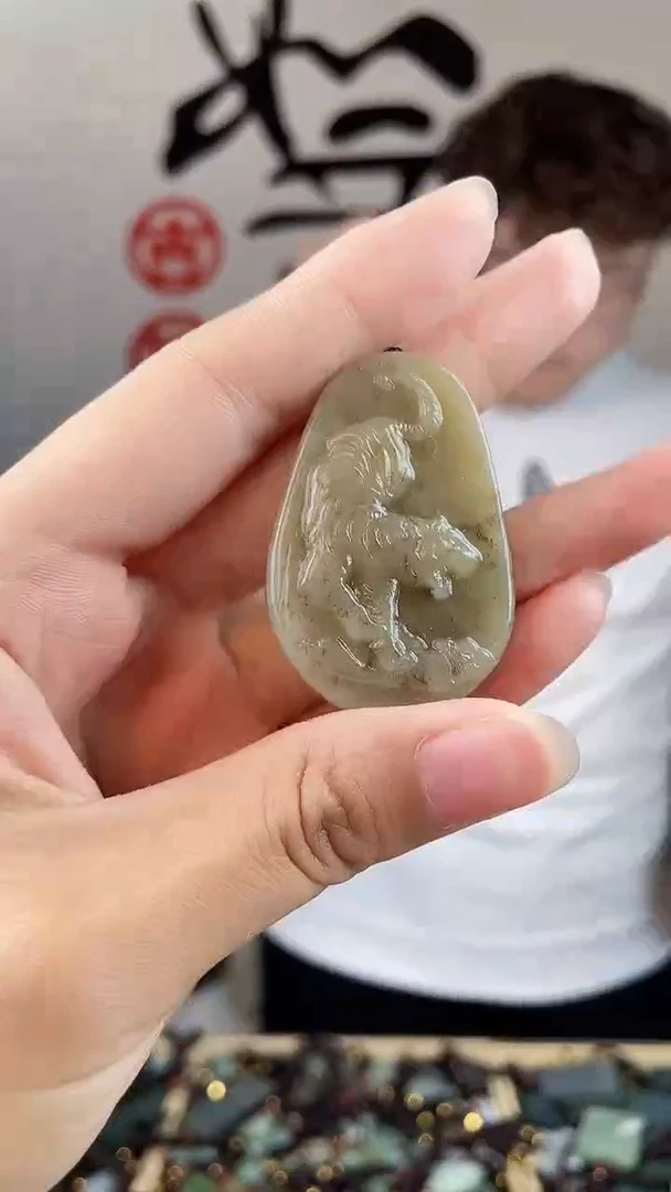 和田玉未镶嵌挂件拍一发一，多样性发货