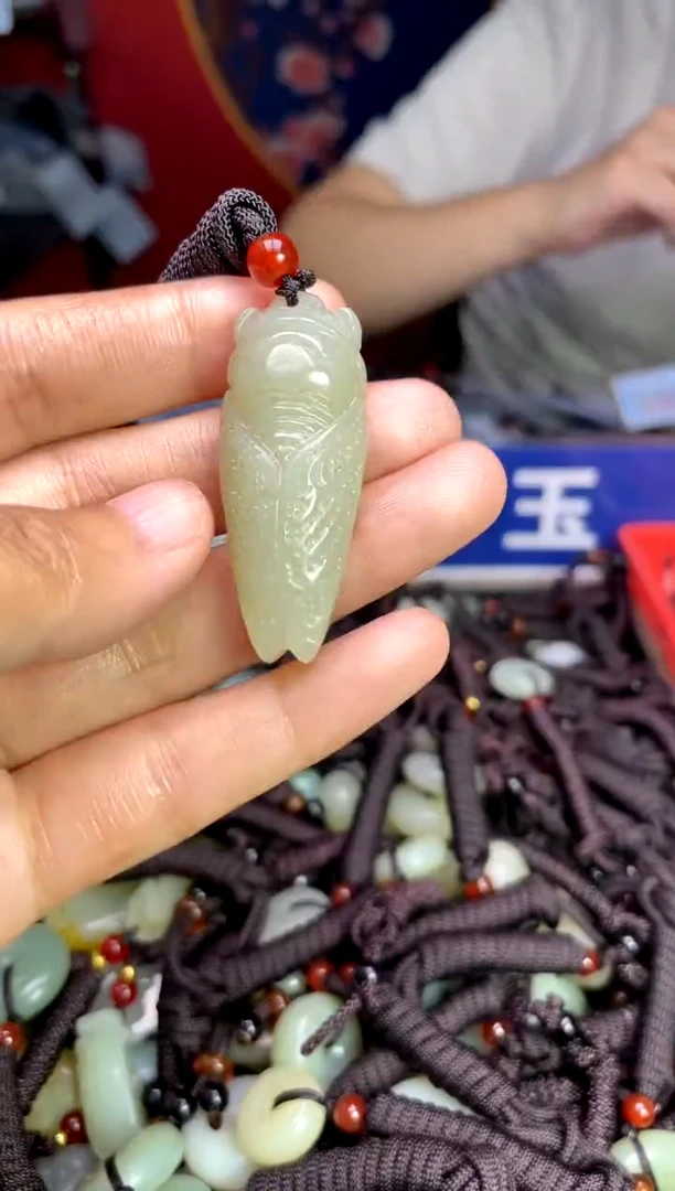 未镶嵌和田玉挂件1