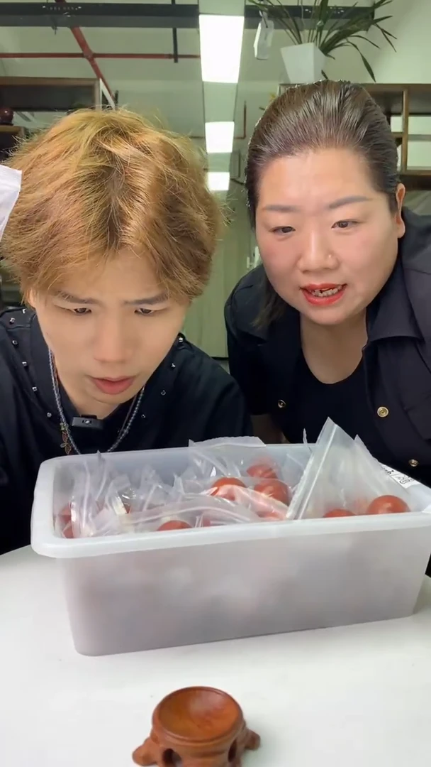 球未镶嵌水晶红碧 玉球（3）个装D118多样性发货