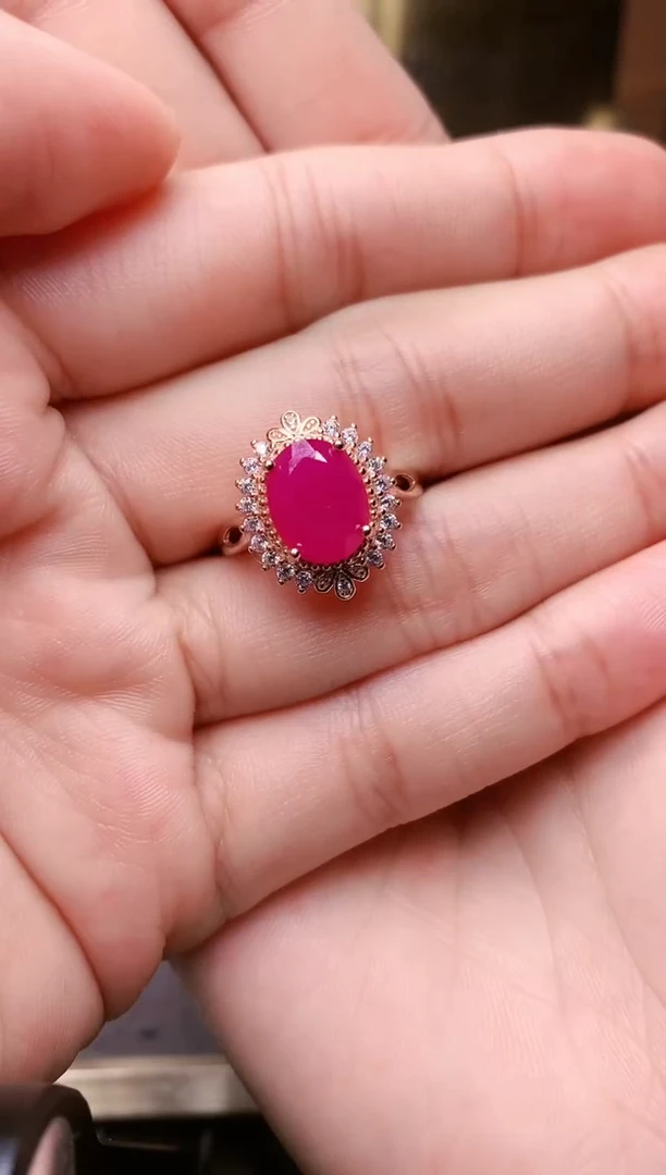 【闪购商品】红宝石戒指银S925镶嵌........