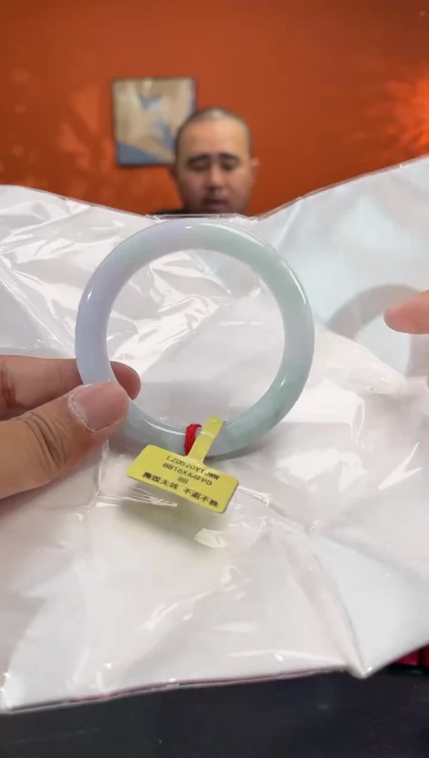 未镶嵌手镯翡翠10 56