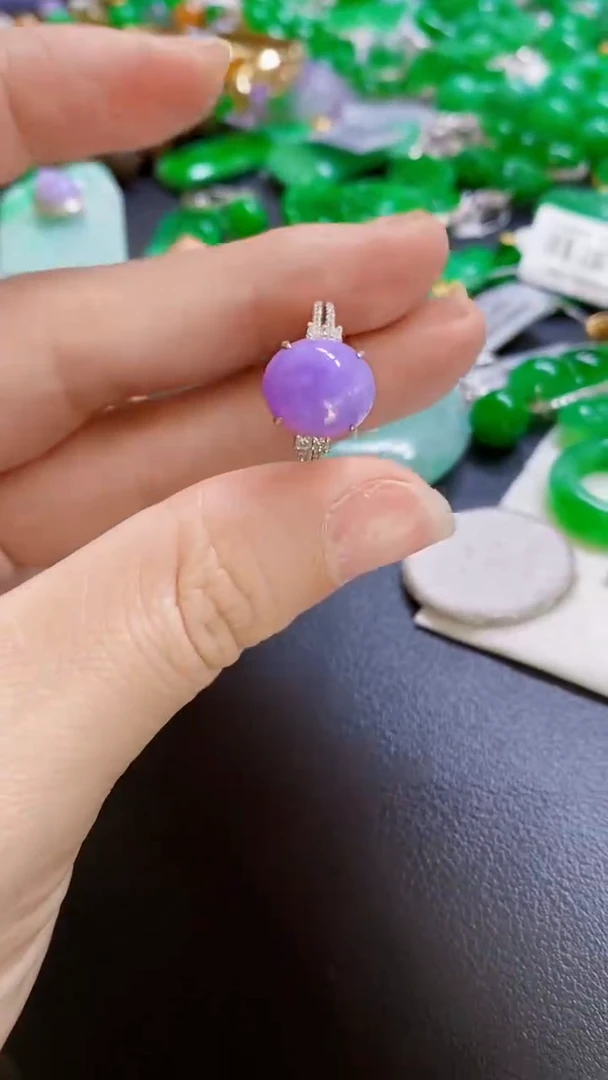 颈饰18K金镶嵌翡翠筱*.戒指