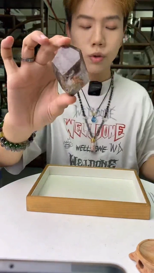 水晶珠宝半成品未镶嵌幽灵随形D567