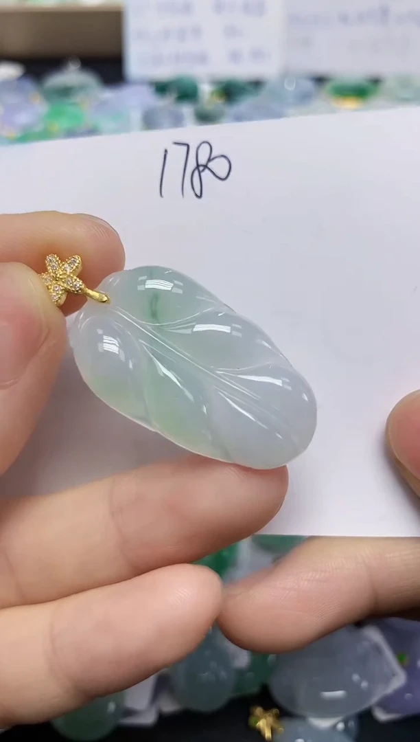 翡翠未镶嵌颈饰天然缅甸翡翠A货