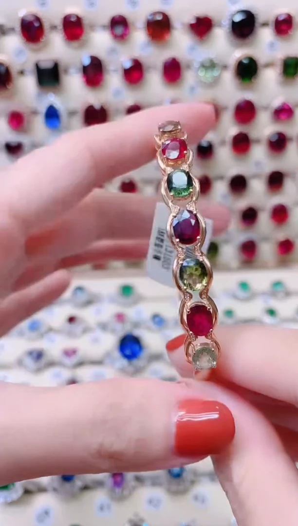 18K金镶嵌手镯碧玺1