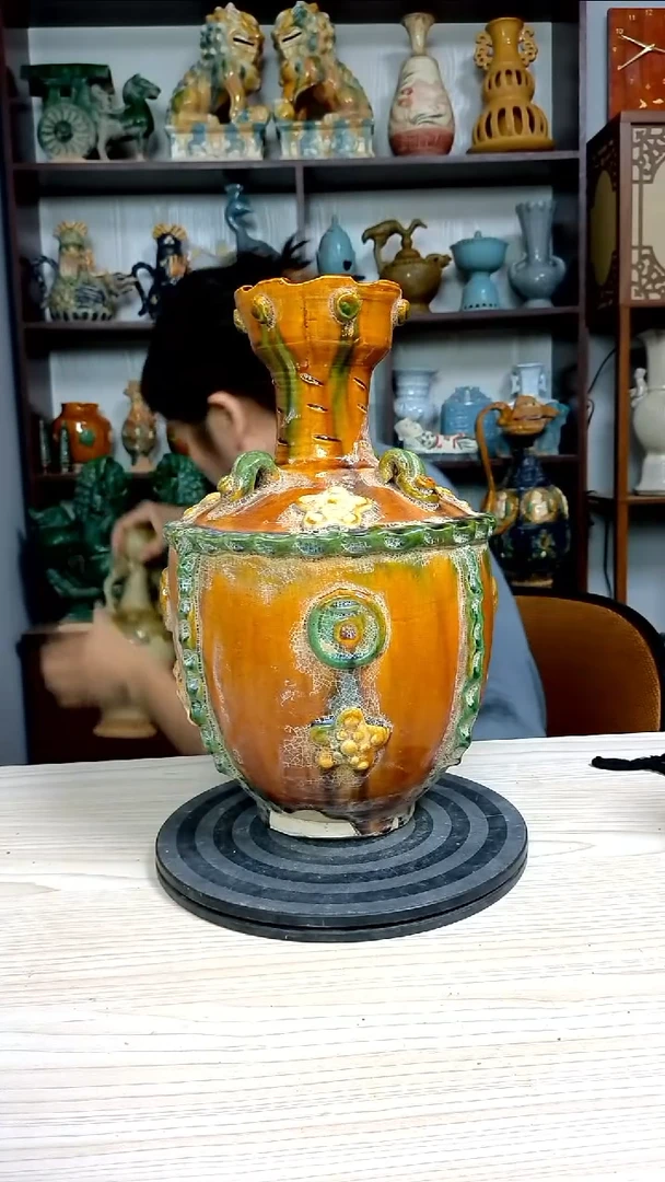 经典精美复古风格瓷器