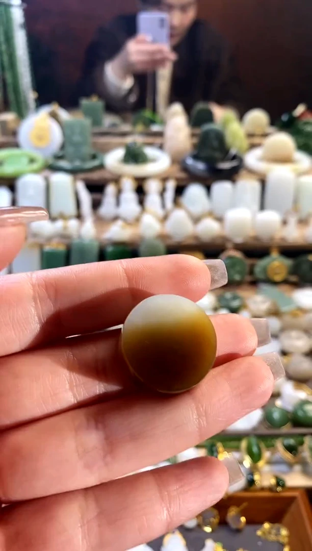 【闪购商品】和田玉吊坠未镶嵌。