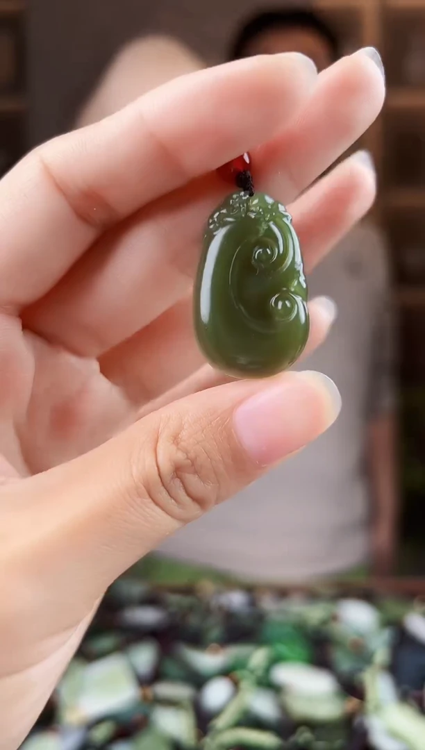 未镶嵌和田玉挂件拍一发一，多样性发货
