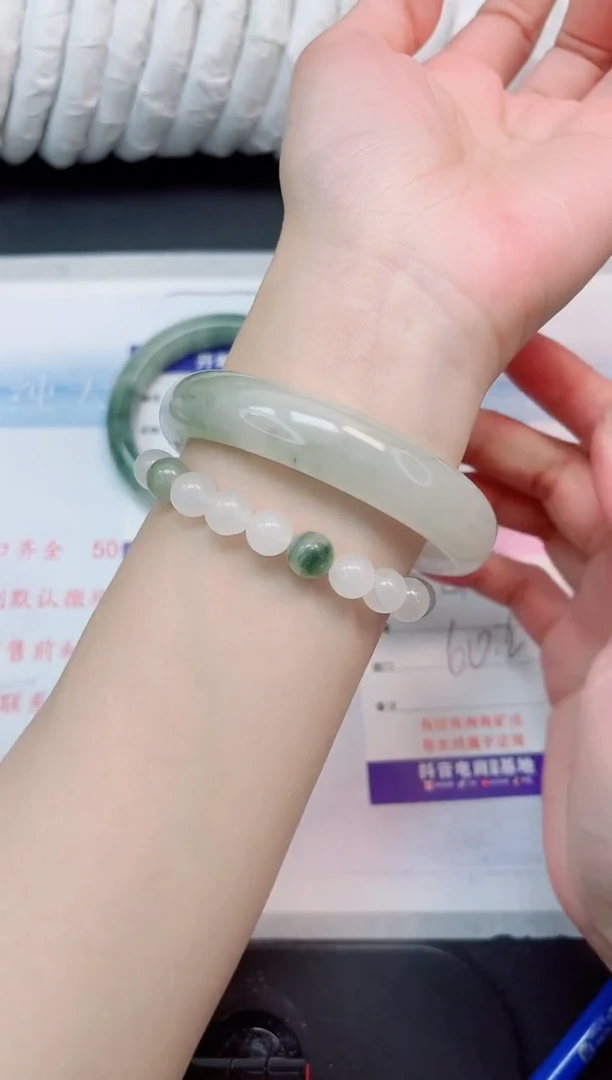 【闪购商品】石英质玉手镯未镶嵌427-60.2