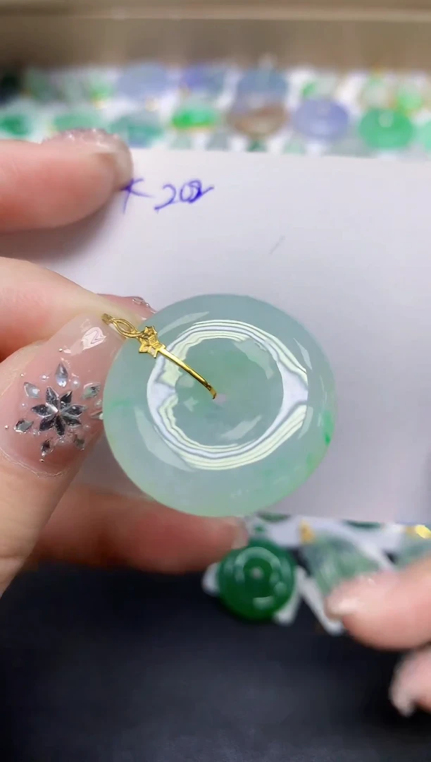 颈饰18K金镶嵌翡翠天然缅甸翡翠A货翡翠百元以上9元证书费自理