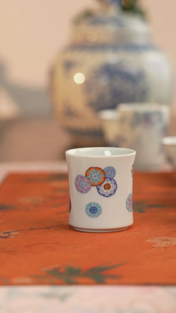 望玉斗彩皮球花主人杯