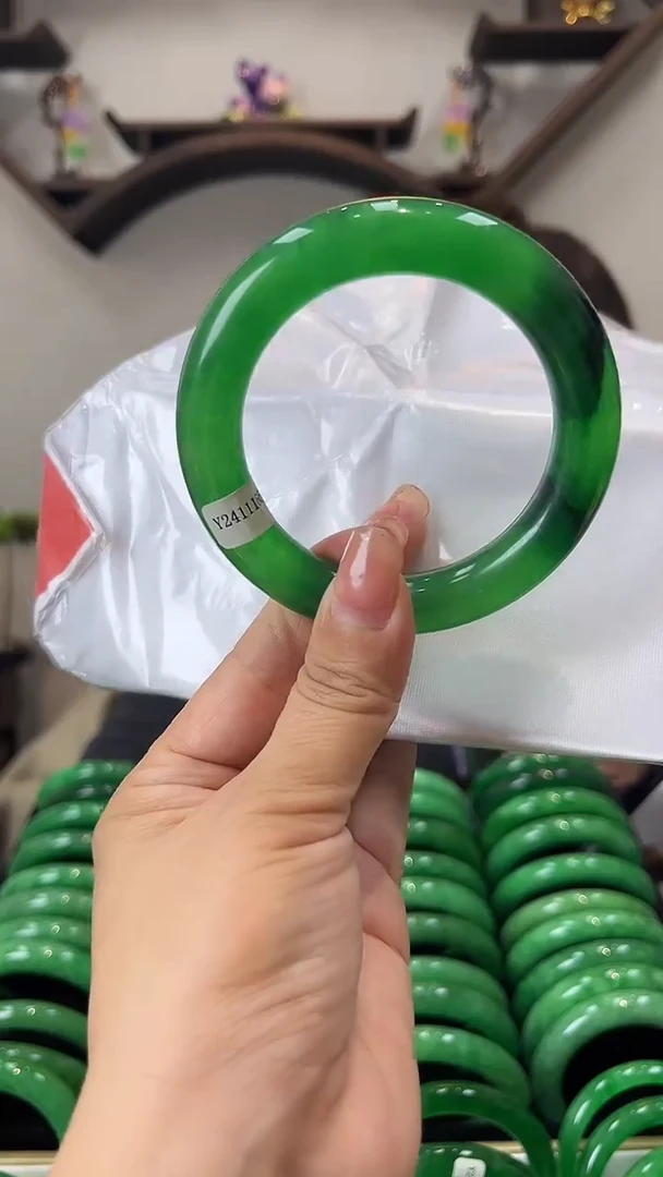 【闪购商品】砖雕a27 圈口59 独货手镯