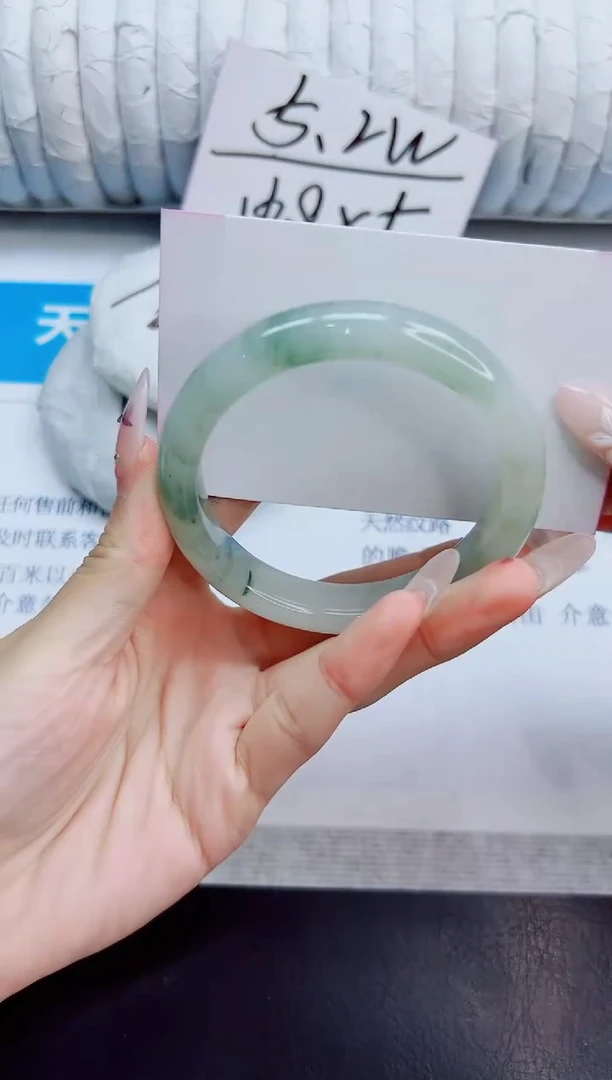 未镶嵌手镯石英质玉365/56.4