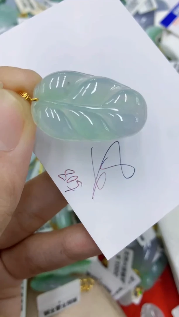 颈饰18K金镶嵌翡翠11111111111