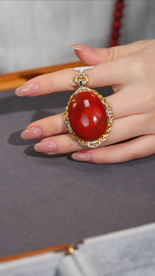 吊坠(不含链)18K金镶嵌南红玛瑙原矿D2-20