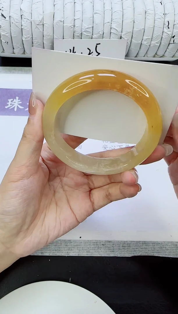 未镶嵌手镯石英质玉26/57