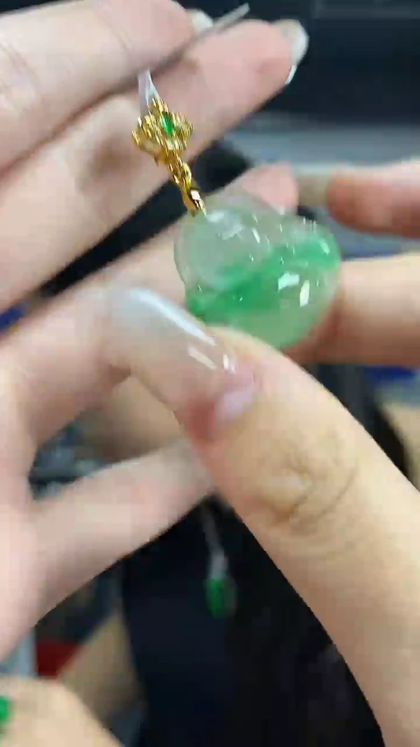 颈饰未镶嵌翡翠闪购链接 多样性发其一颜色微差