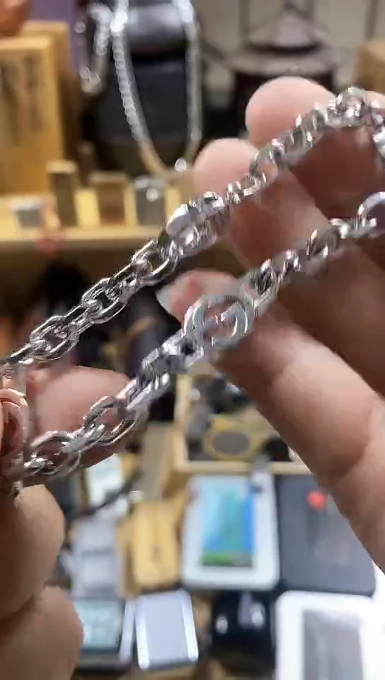 瓷片闪购商品  如图所示