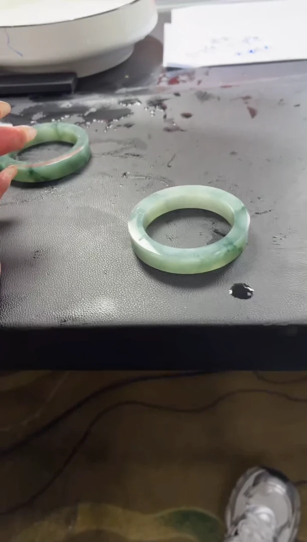 未镶嵌手镯定制翡翠挂**亮ddj