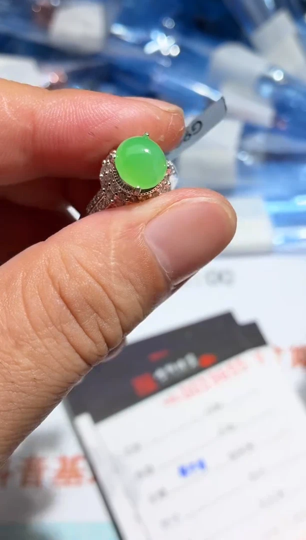 翡翠裸石天然翡翠【19655】8.4*8*4.5