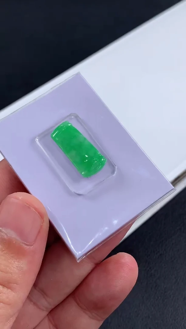 未镶嵌定制翡翠用****8翡翠