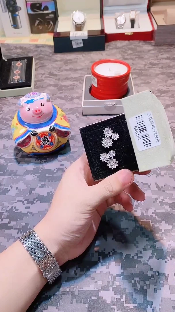 瓷片瓷器 库房到期 全部地板价@@1