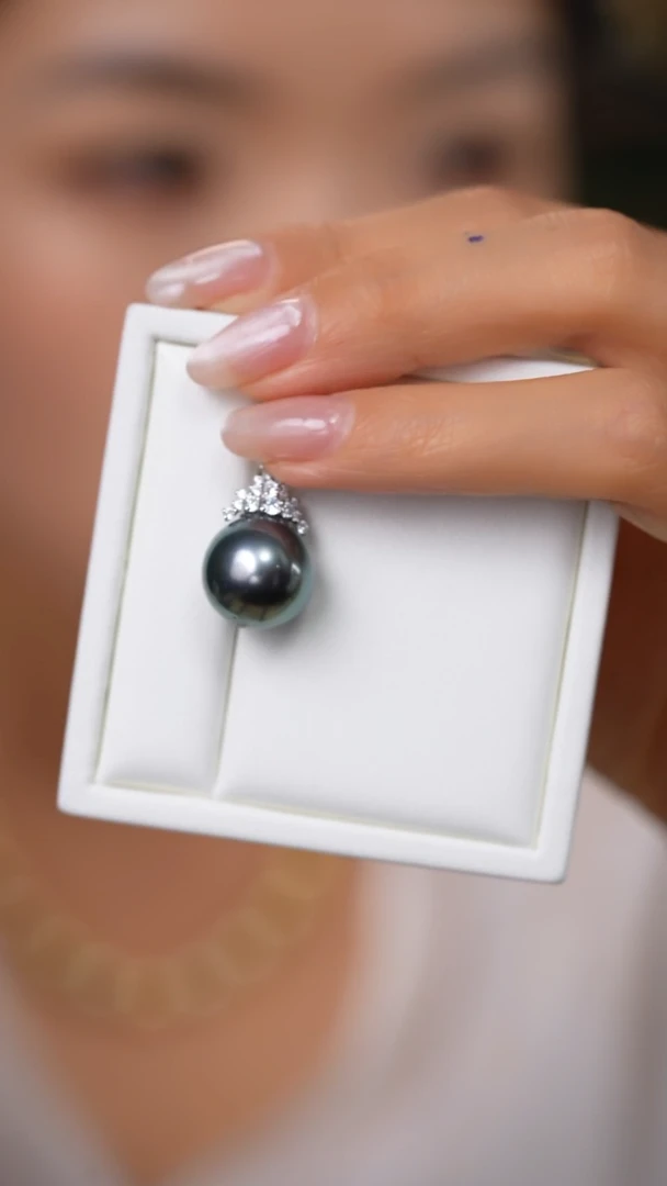 18K金镶嵌海水珍珠吊坠(不含链)大溪地14-15mm