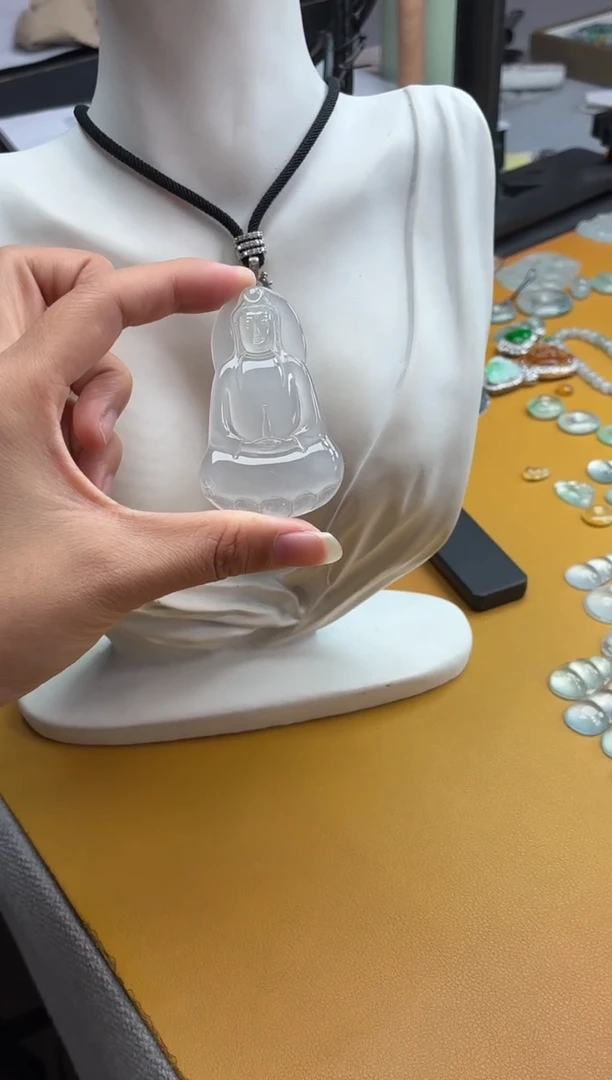 吊坠(不含链)未镶嵌翡翠36 素衣 61.5 37.1 4.2