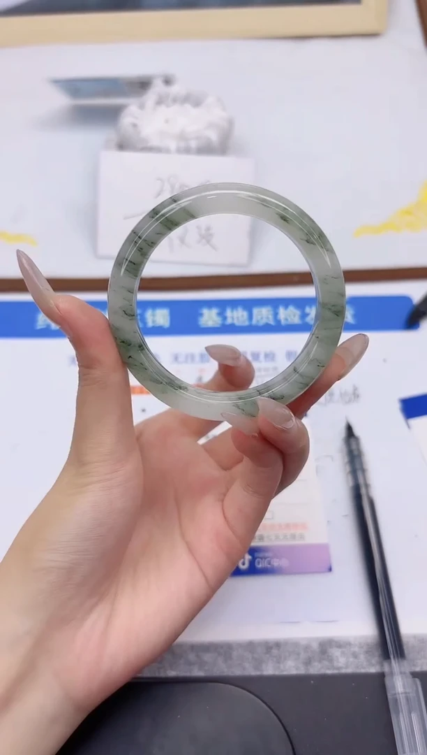 未镶嵌手镯石英质玉L105-56