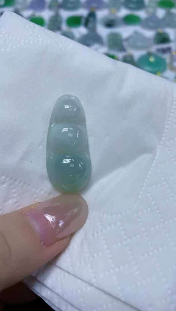 翡翠未镶嵌颈饰天然缅甸翡翠A货