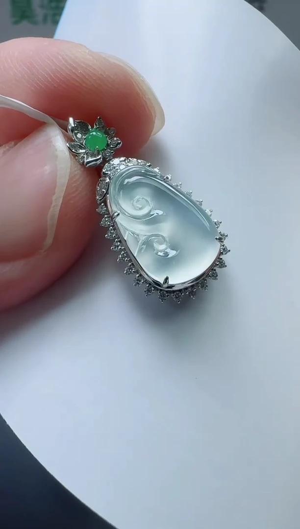 翡翠18K金镶嵌颈饰寄售回流，不退不换