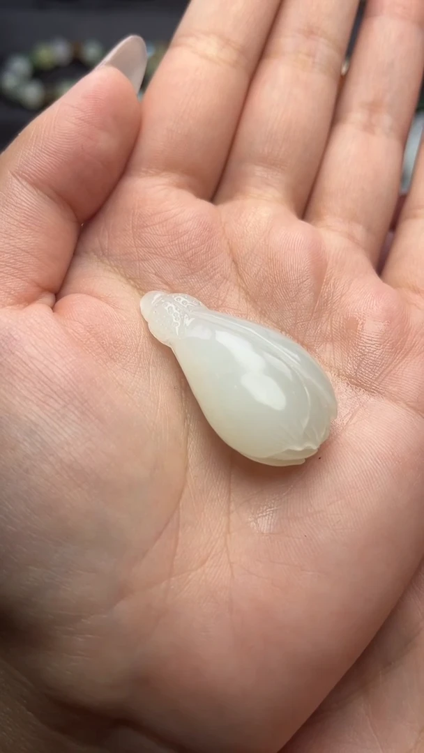 颈饰未镶嵌和田玉玉兰花