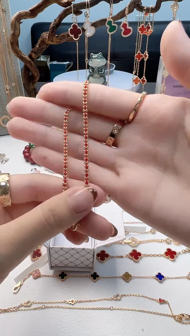 彧贤聚宝阁关总小铺高高