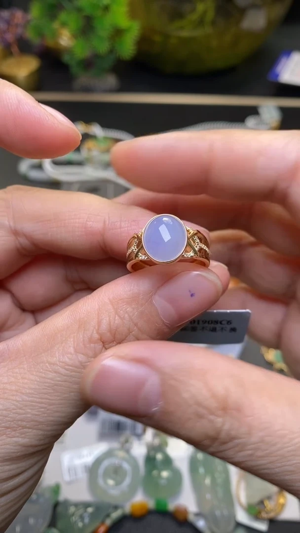 颈饰18K金镶嵌翡翠净货39201