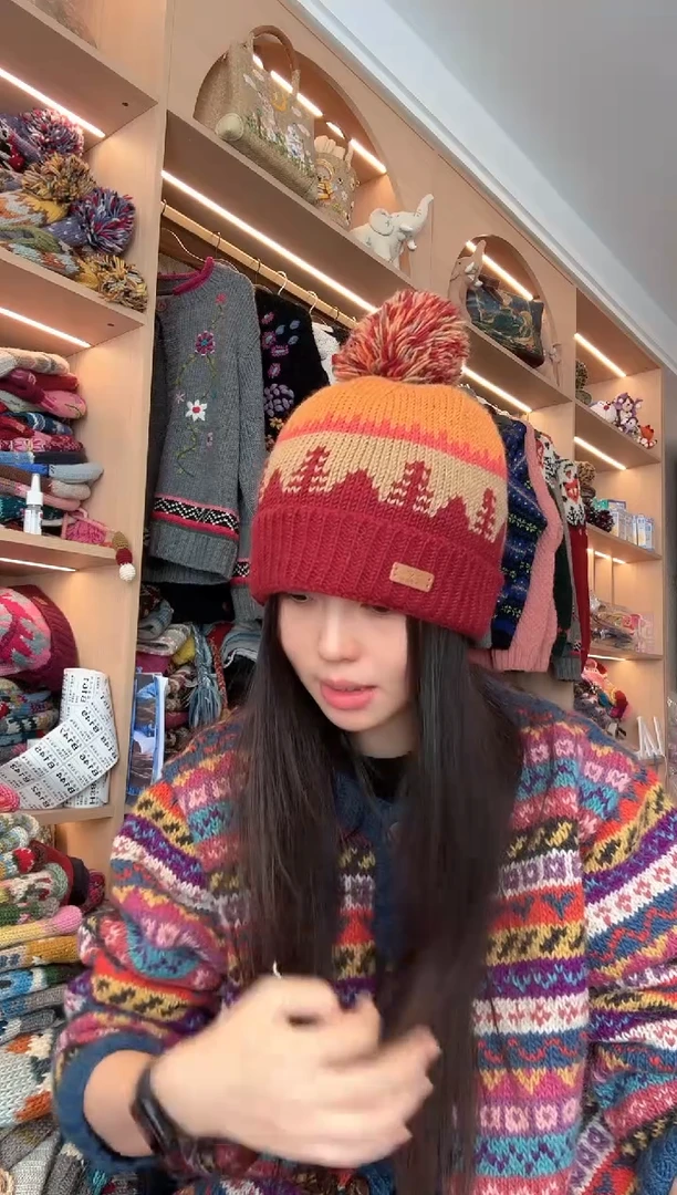 羊毛红橘翻边帽