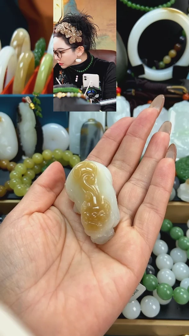 未镶嵌手链和田玉清**士吊坠