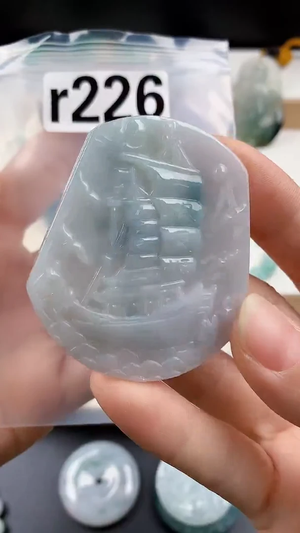 颈饰未镶嵌翡翠天然翡翠吊坠挂件