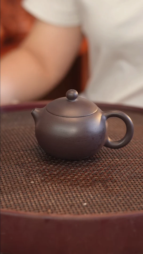 茶壶紫砂西施 紫茄泥 半手工 180cc