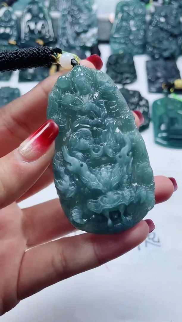 【闪购商品】翡翠颈饰未镶嵌