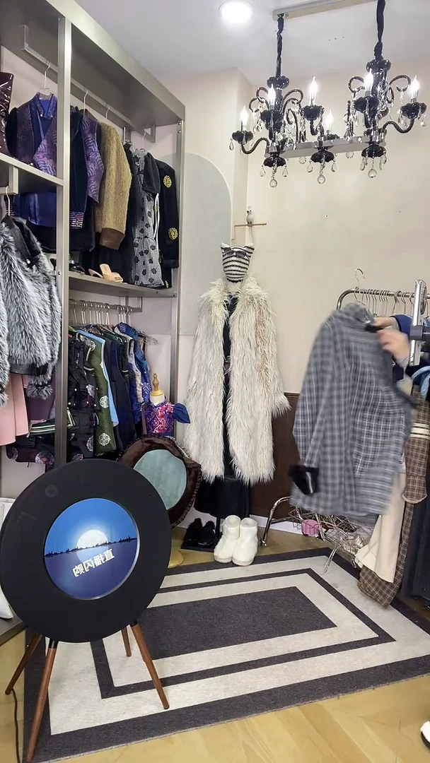 【希贵蒙古袍】051 格子毛呢蒙氏马蹄袖外套 115以内