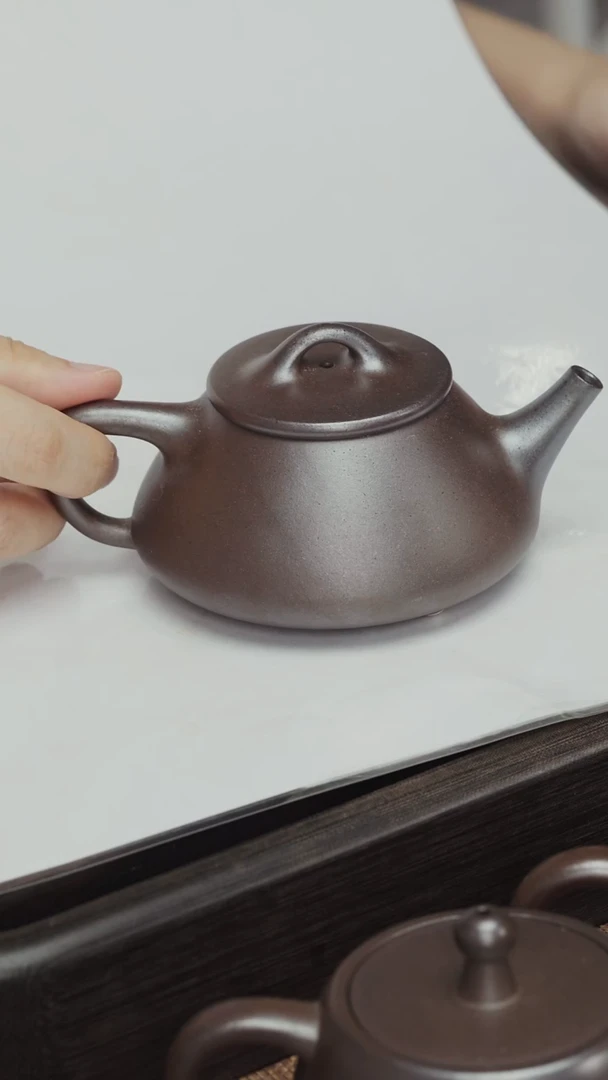 茶壶紫砂柴烧-老紫泥-平盖石瓢-150cc-半手