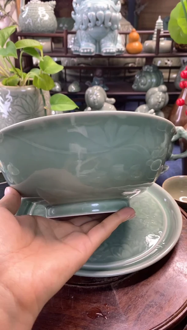b000019微瑕8.3英寸玉兰大碗1只