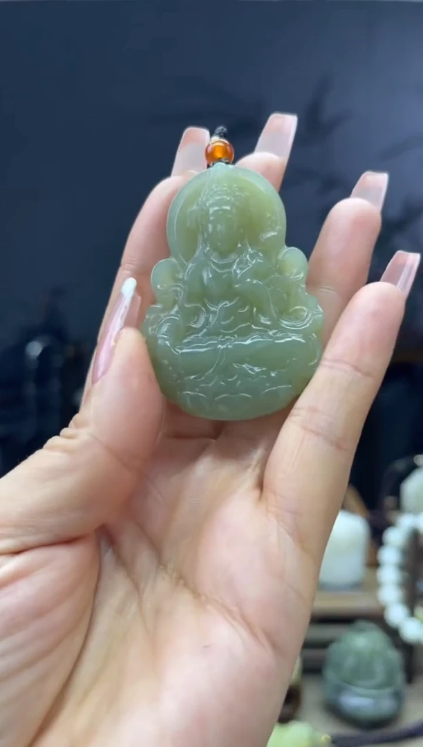 颈饰未镶嵌和田玉1