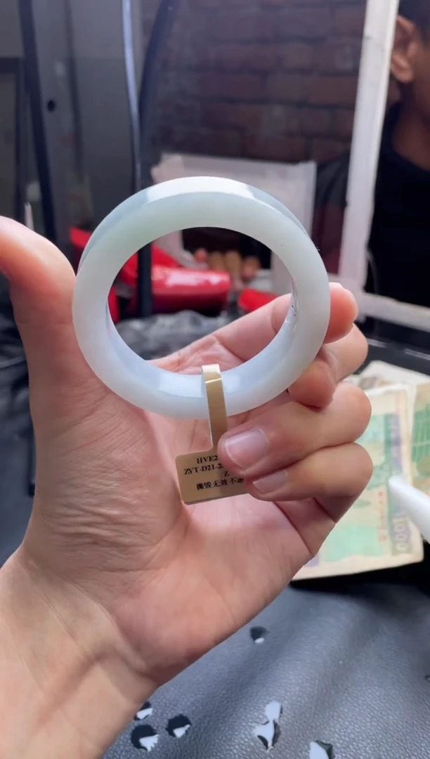 【闪购商品】定制翡翠手镯未镶嵌发一件/DDI02482